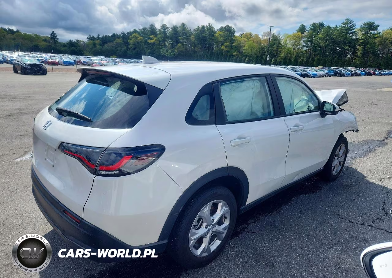 2025 Honda Hr-V Lx VIN:3CZRZ2H33SM768119 - 3