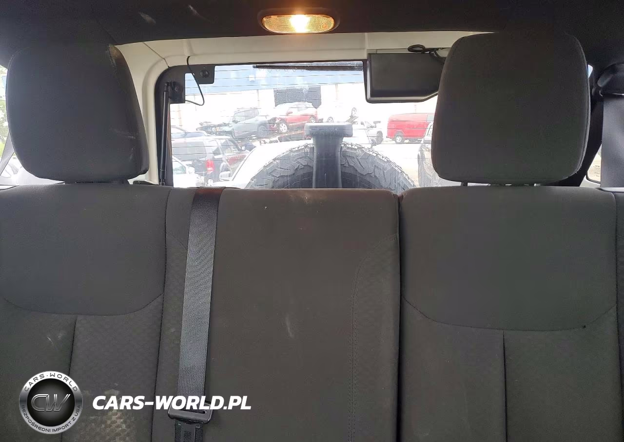 2018 Jeep Wrangler Unlimited Sport VIN:1C4BJWDG5JL911523 - 10