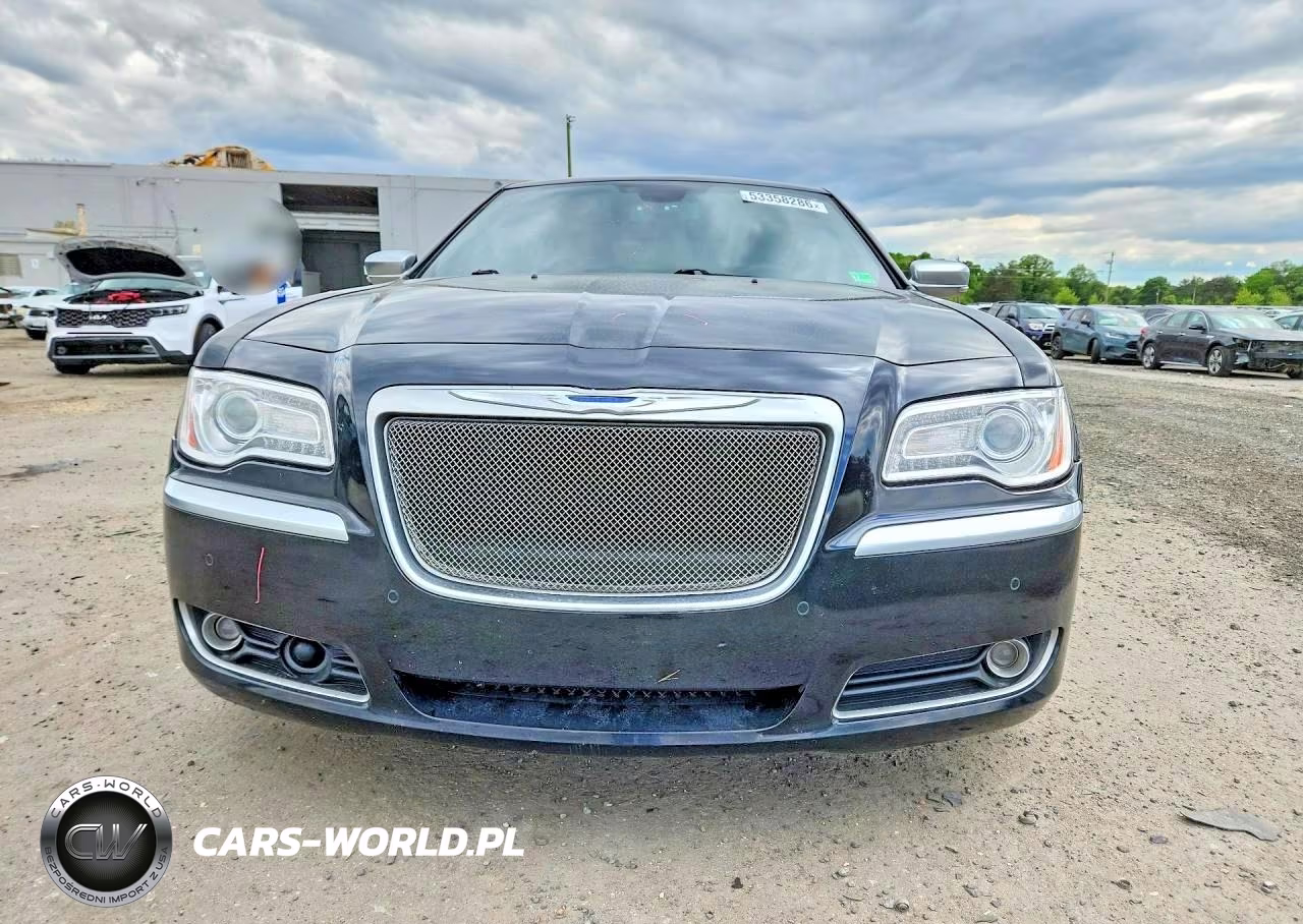 2013 Chrysler 300C Varvatos VIN:2C3CCADT1DH621722 - 5