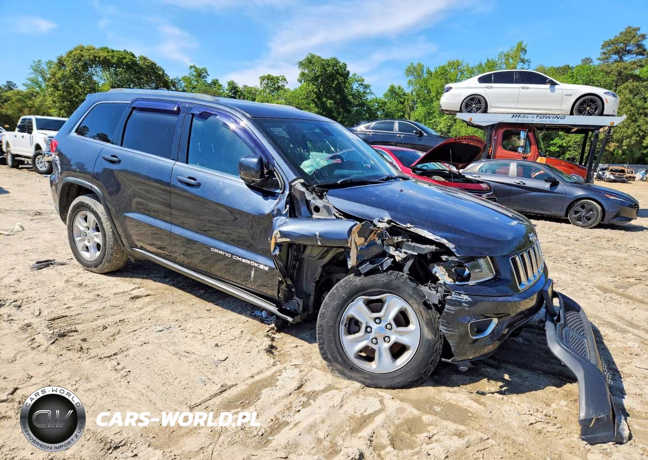 2014 Jeep Grand Cherokee Laredo VIN:1C4RJFAG7EC526246 - 4