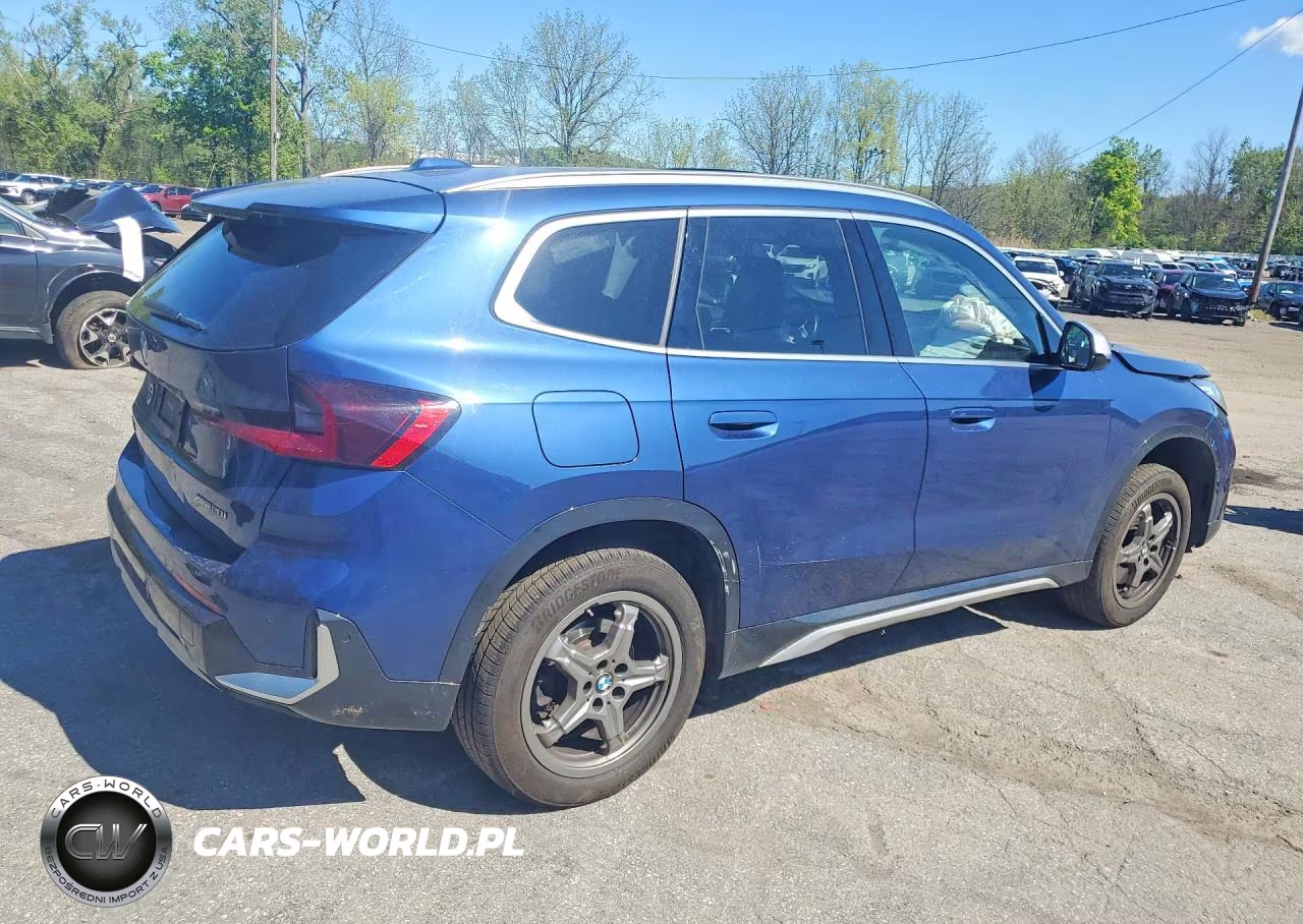 2023 BMW X1 xDrive28I VIN:WBX73EF04P5W38858 - 3