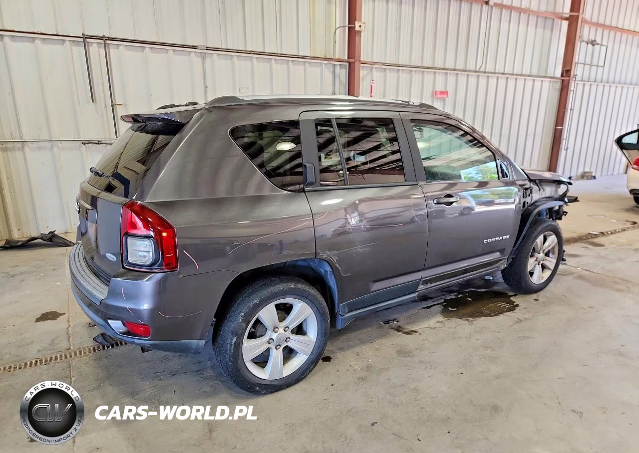 2016 Jeep Compass Latitude VIN:1C4NJCEA1GD628206 - 3