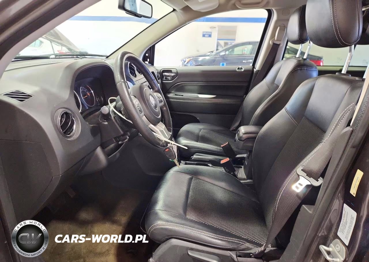 2016 Jeep Compass Latitude VIN:1C4NJCEA1GD628206 - 7