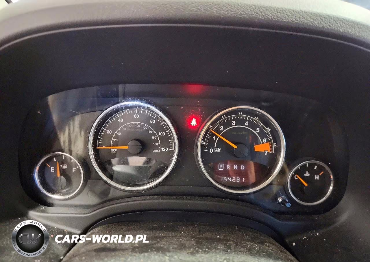 2016 Jeep Compass Latitude VIN:1C4NJCEA1GD628206 - 9