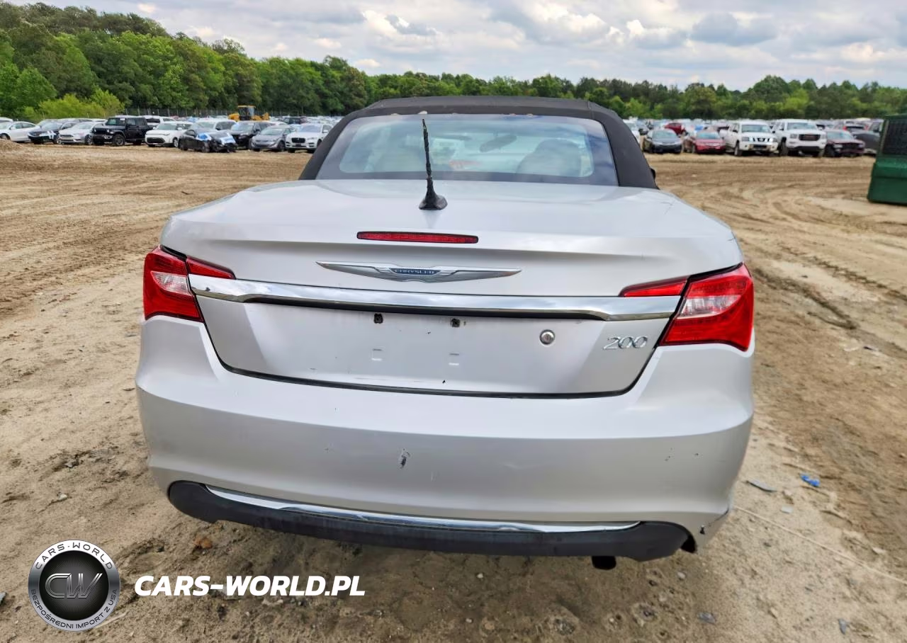 2012 Chrysler 200 Touring VIN:1C3BCBEBXCN121975 - 6