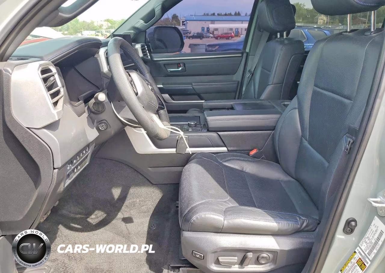 2025 Toyota Tundra Platinum VIN:5TFNA5DB8SX238653 - 7