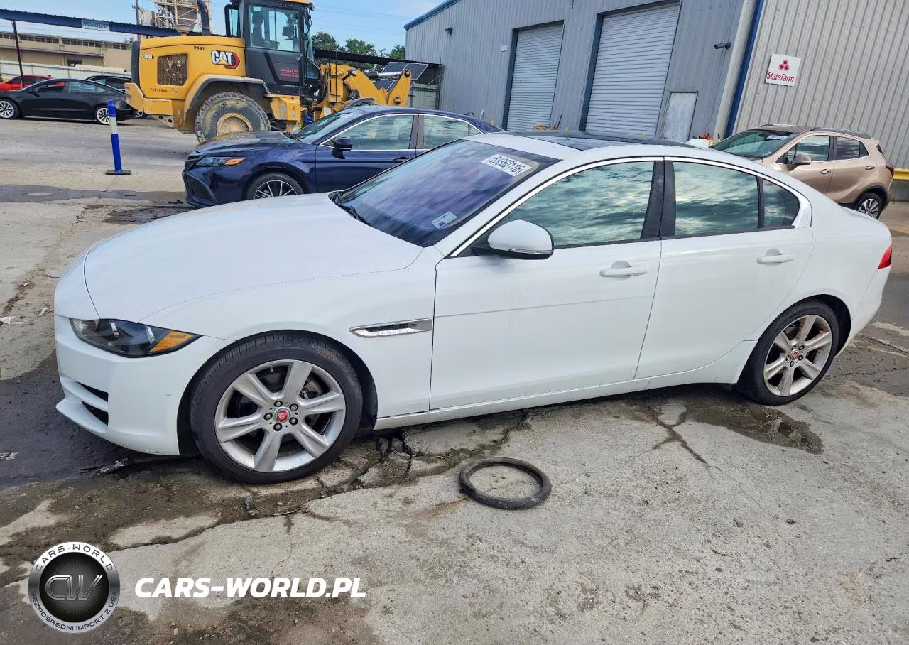 2017 Jaguar Xe Premium