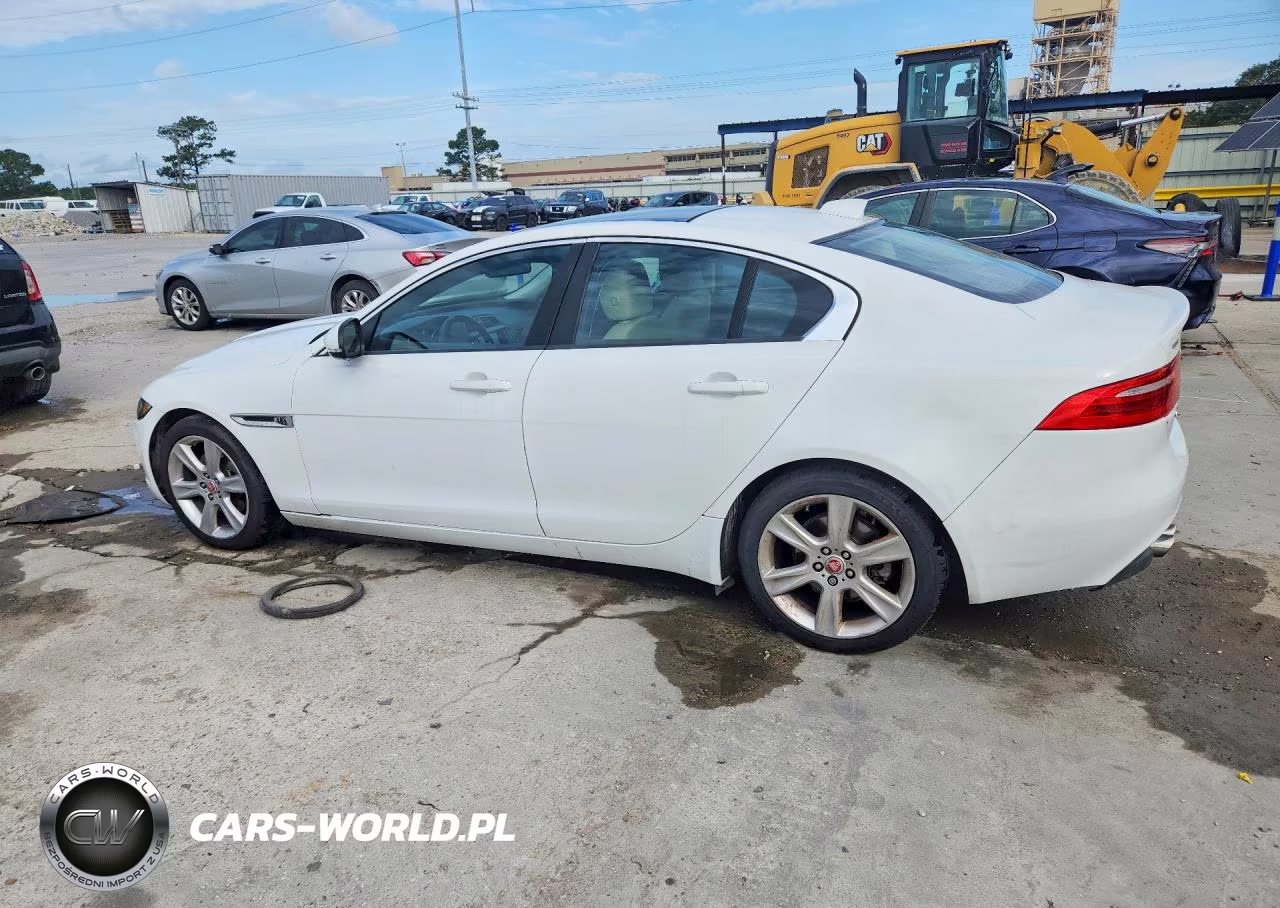 2017 Jaguar Xe Premium VIN:SAJAD4BN7HA971335 - 2