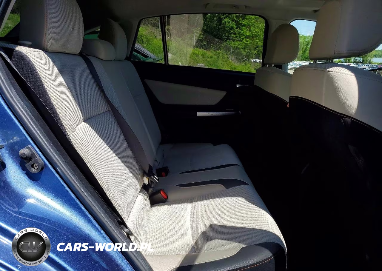 2016 Subaru Crosstrek Premium VIN:JF2GPABCXG8334590 - 10