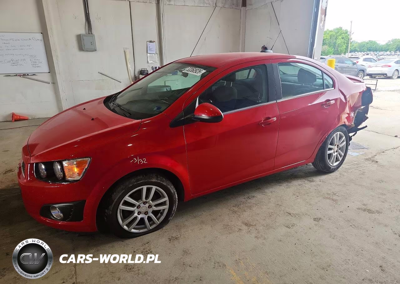 2016 Chevrolet Sonic Lt – zdjęcie 1 z 12