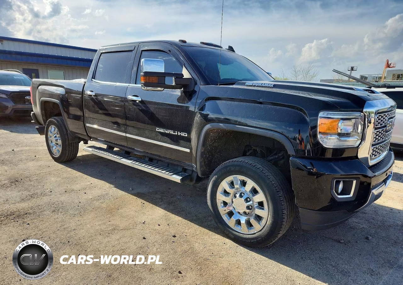 2018 GMC Sierra K2500 Denali VIN:1GT12UEY3JF232904 - 4