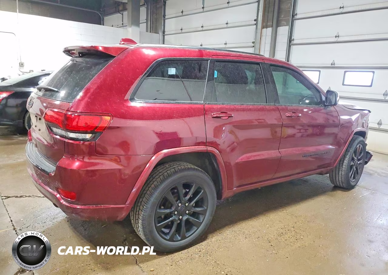 2017 Jeep Grand Cherokee Laredo VIN:1C4RJFAG3HC876459 - 3