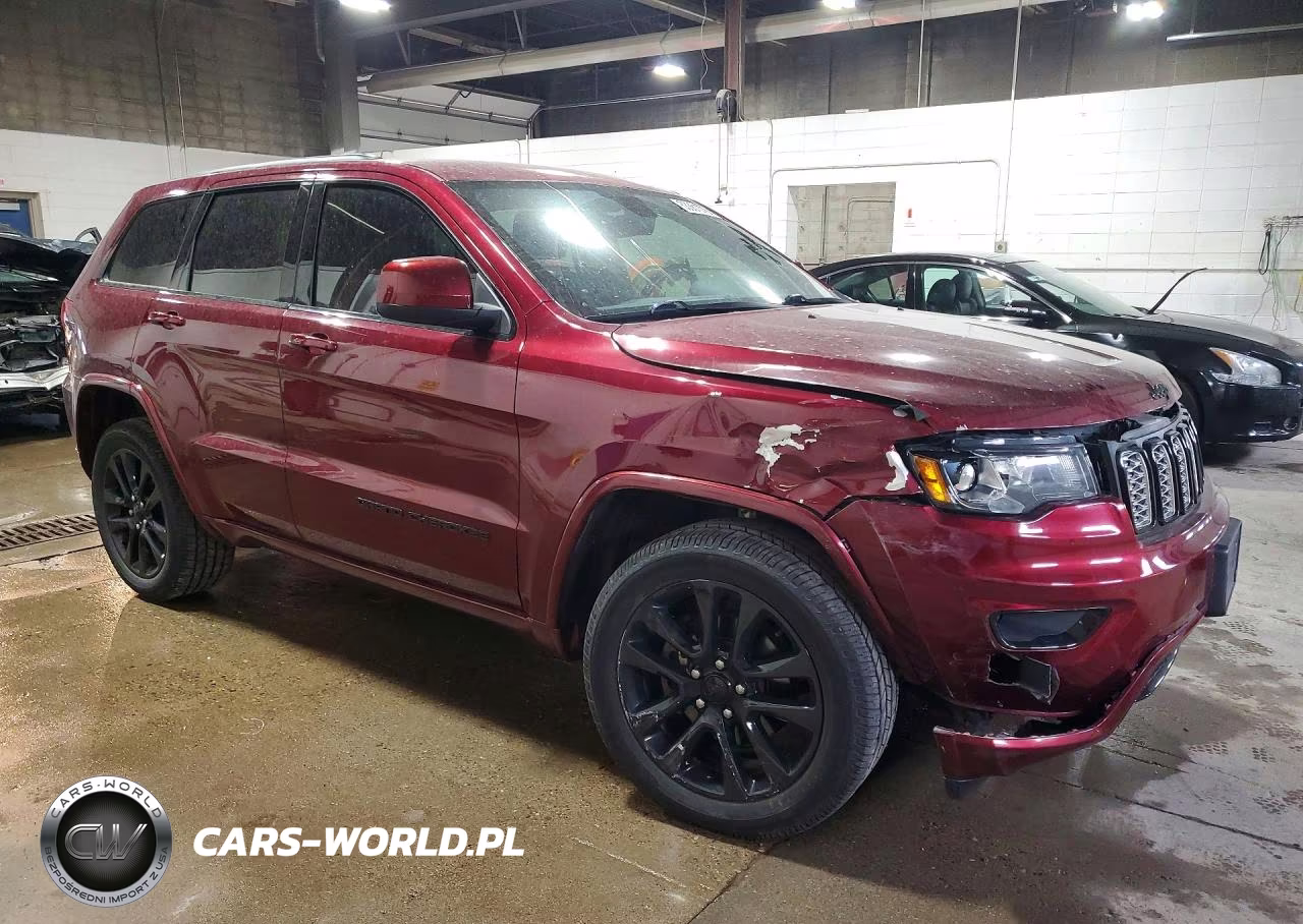 2017 Jeep Grand Cherokee Laredo VIN:1C4RJFAG3HC876459 - 4