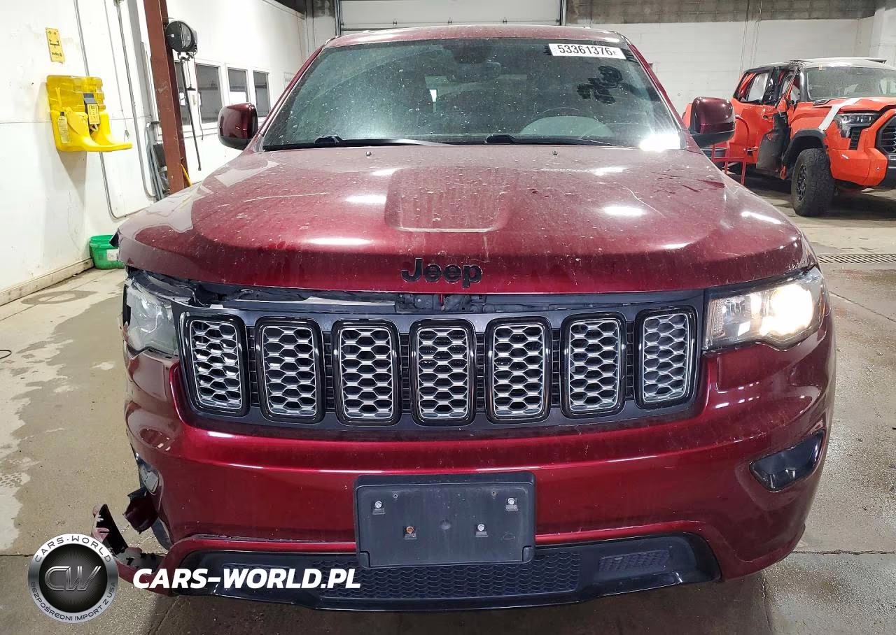 2017 Jeep Grand Cherokee Laredo VIN:1C4RJFAG3HC876459 - 5