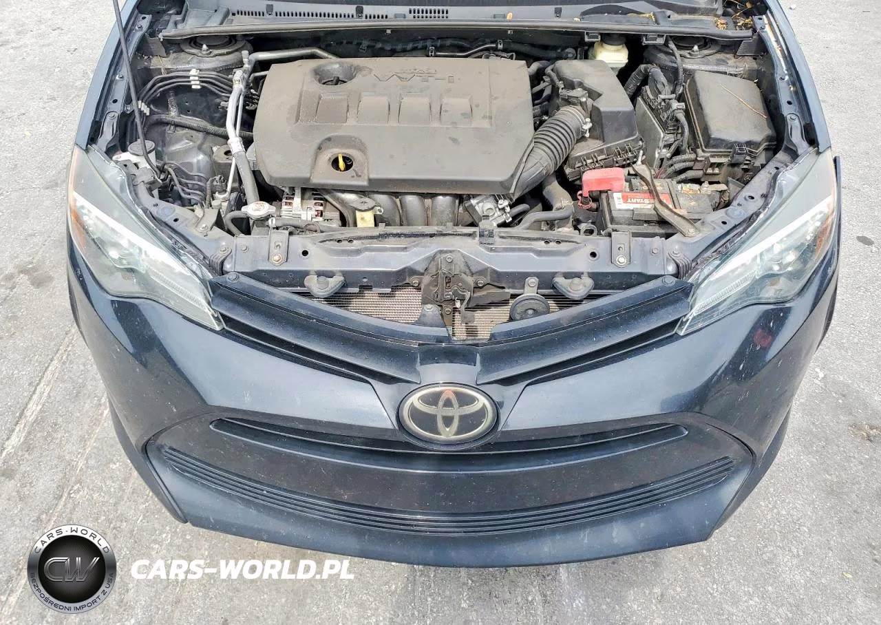 2018 Toyota Corolla L VIN:5YFBURHE3JP836216 - 11