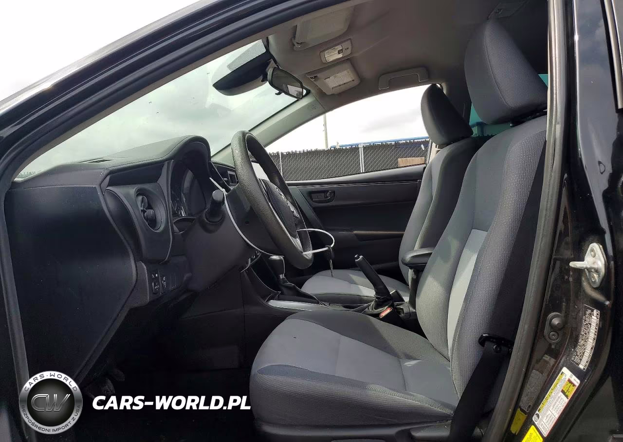 2018 Toyota Corolla L VIN:5YFBURHE3JP836216 - 7