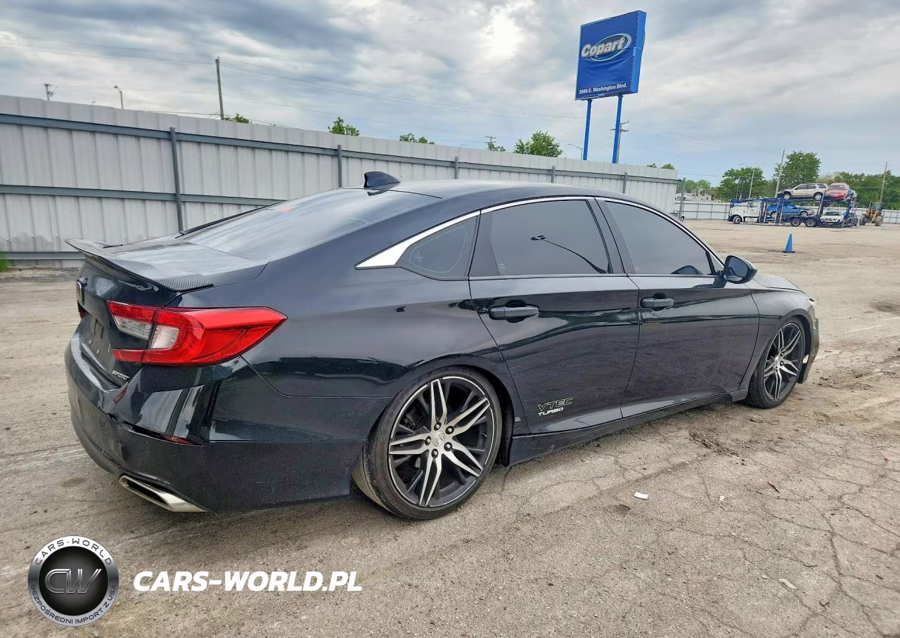 2018 Honda Accord Sport VIN:1HGCV1F30JA143985 - 3