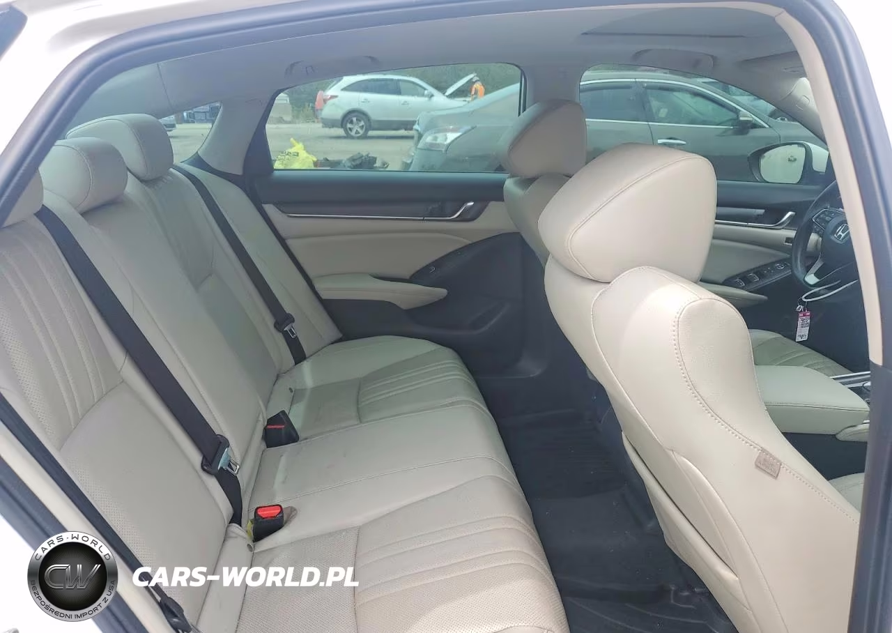2018 Honda Accord Touring VIN:1HGCV1F91JA161061 - 10