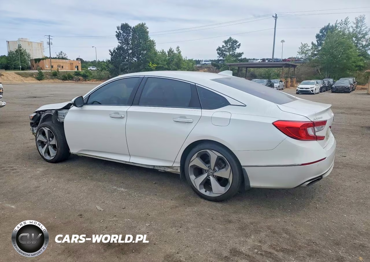 2018 Honda Accord Touring VIN:1HGCV1F91JA161061 - 2