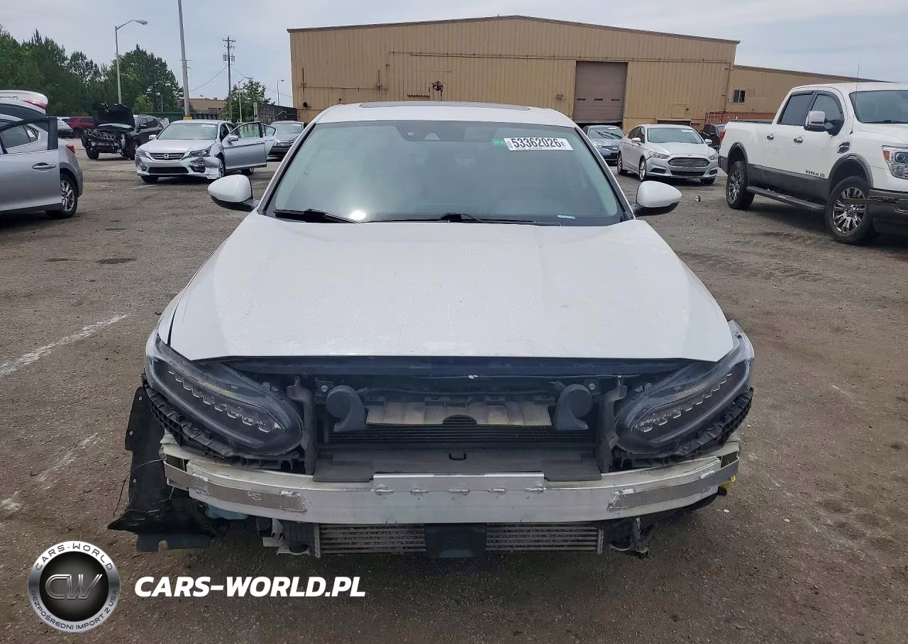 2018 Honda Accord Touring VIN:1HGCV1F91JA161061 - 5