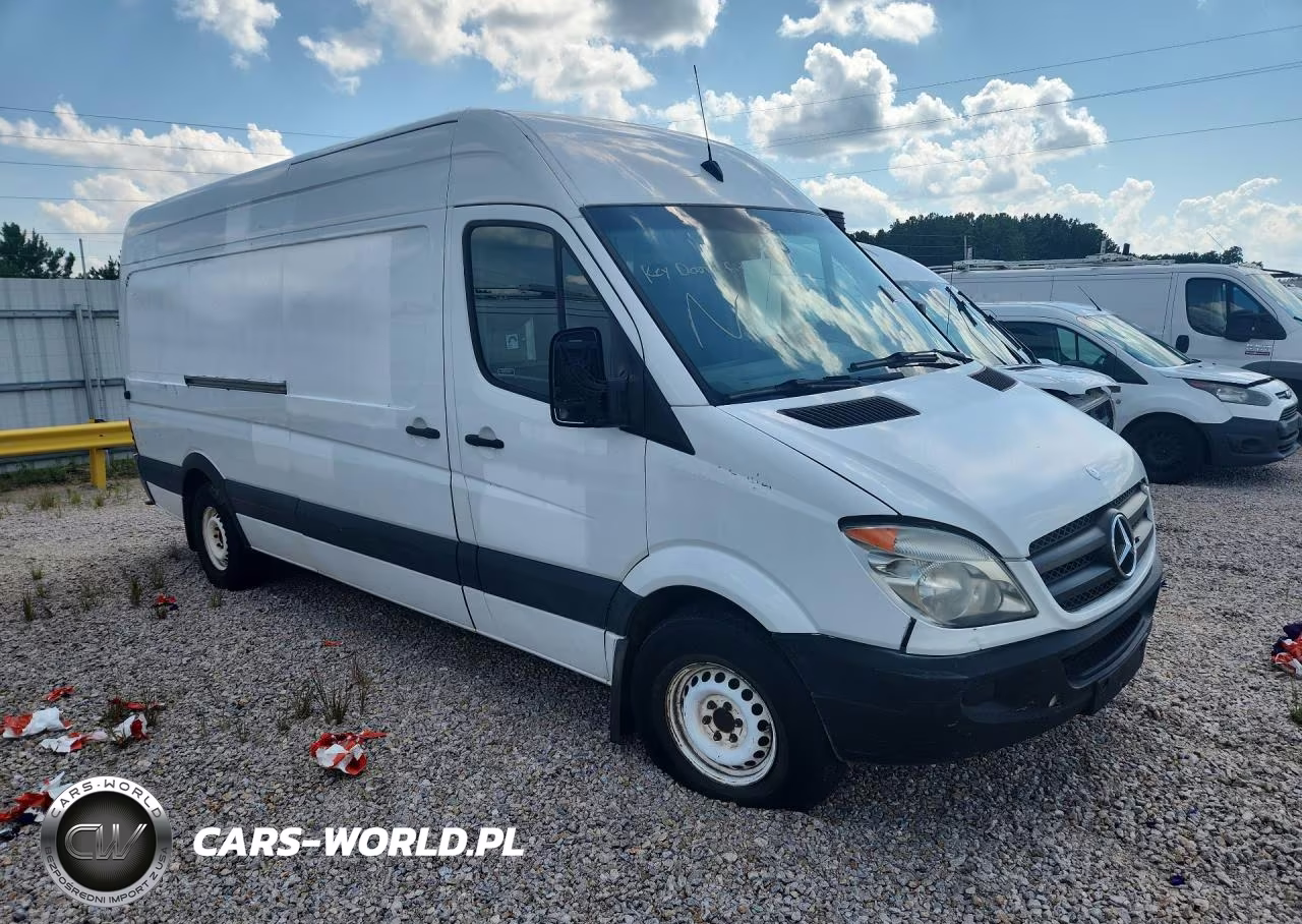 2011 Mercedes-Benz Sprinter 2500 Delivery Van VIN:WD3PE8CB9B5601483 - 4
