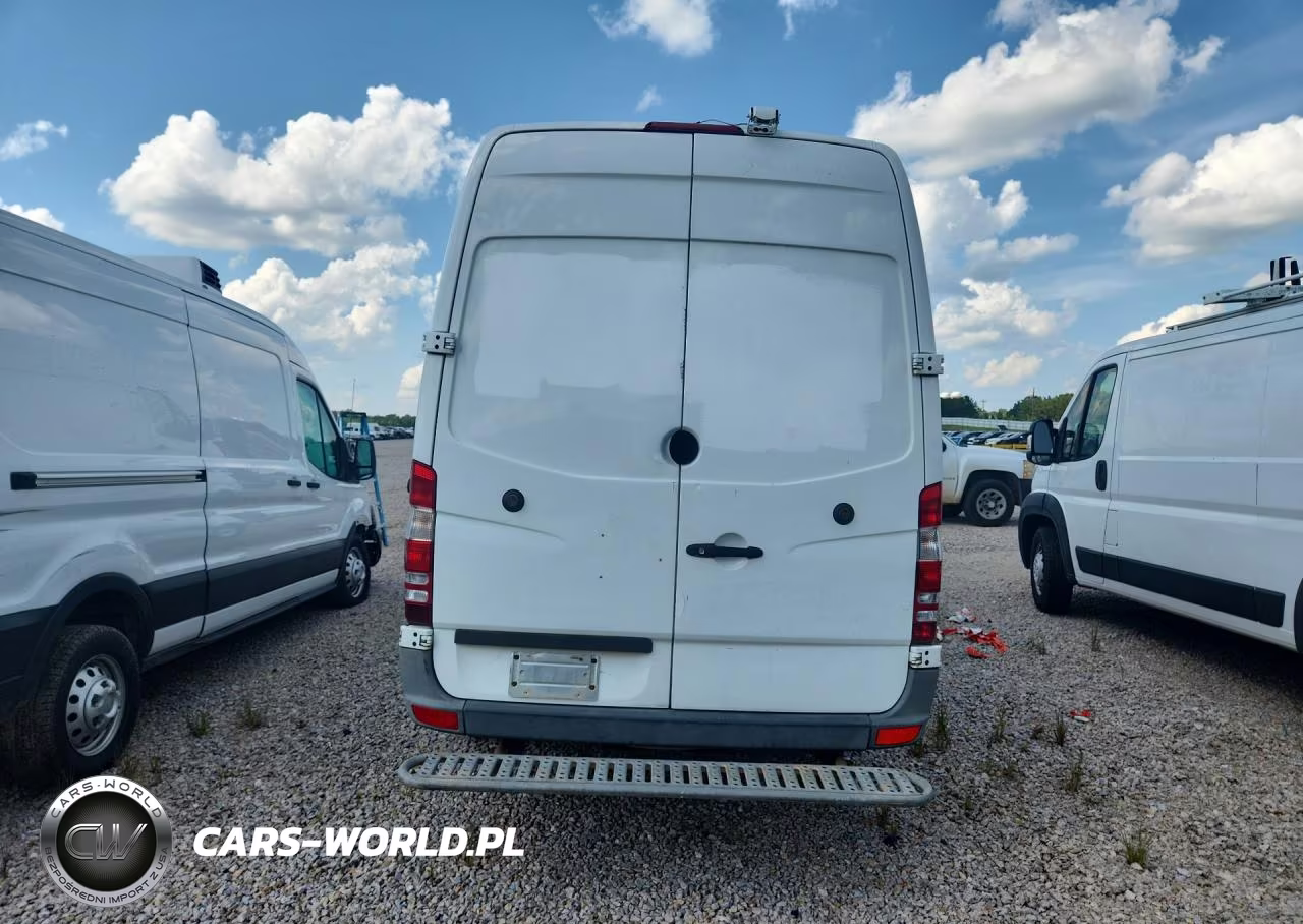 2011 Mercedes-Benz Sprinter 2500 Delivery Van VIN:WD3PE8CB9B5601483 - 6