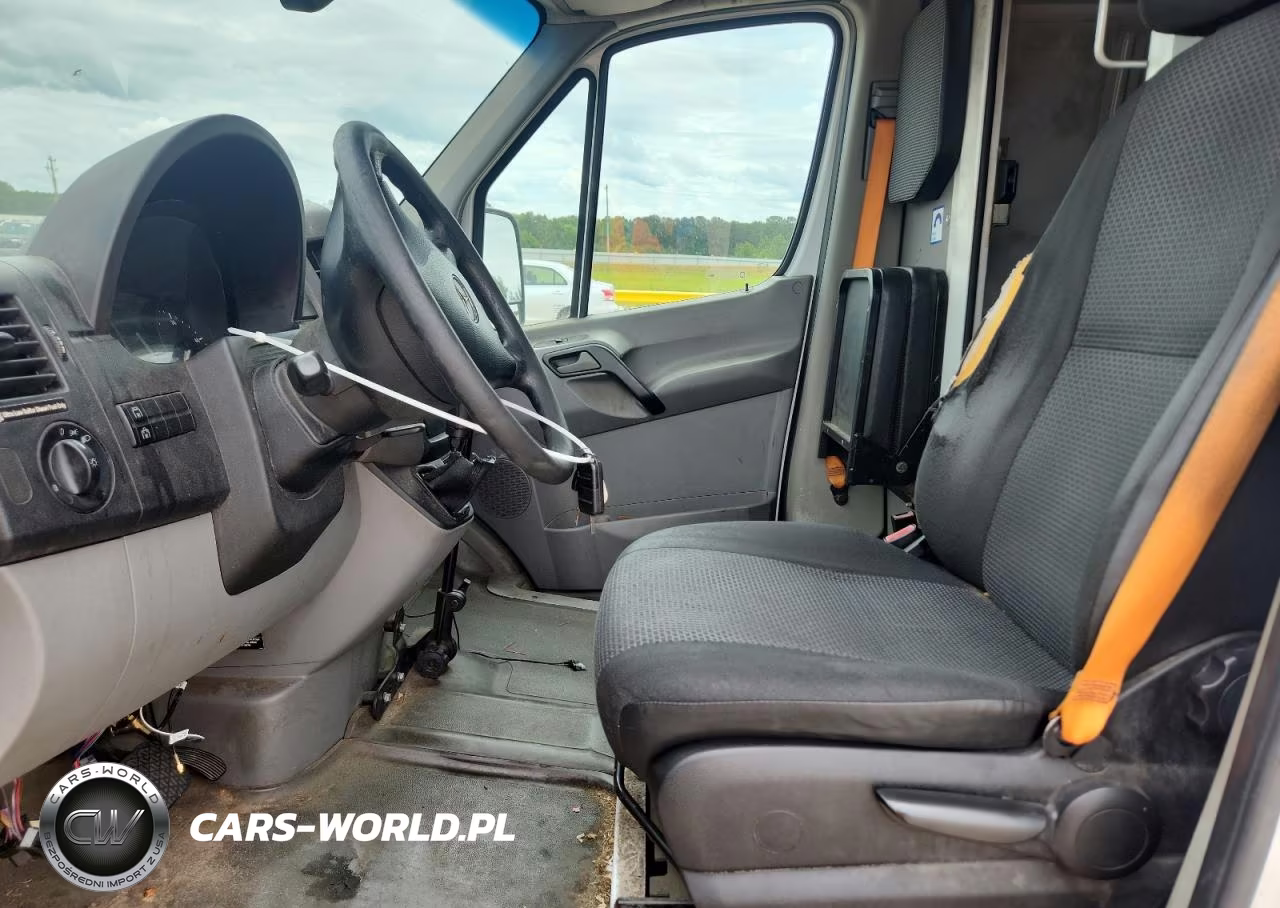 2011 Mercedes-Benz Sprinter 2500 Delivery Van VIN:WD3PE8CB9B5601483 - 7