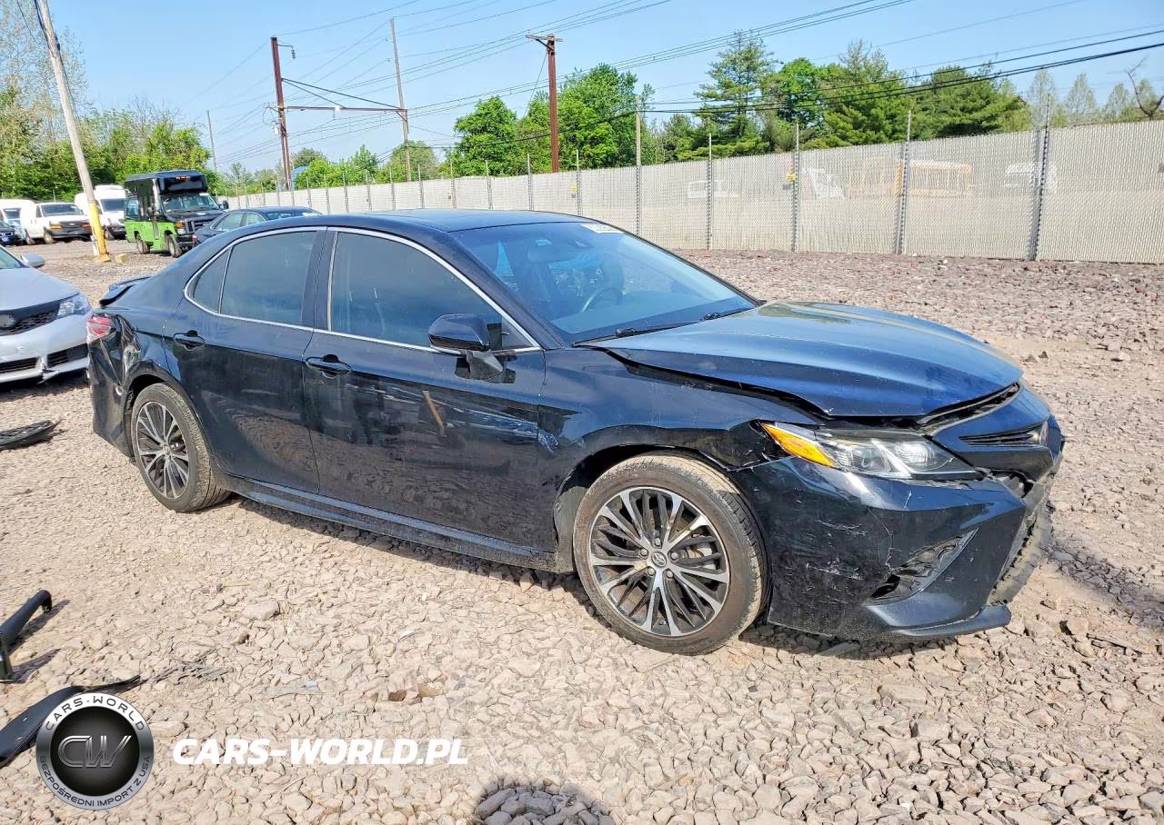 2019 Toyota Camry Se VIN:4T1B11HK5KU750194 - 4