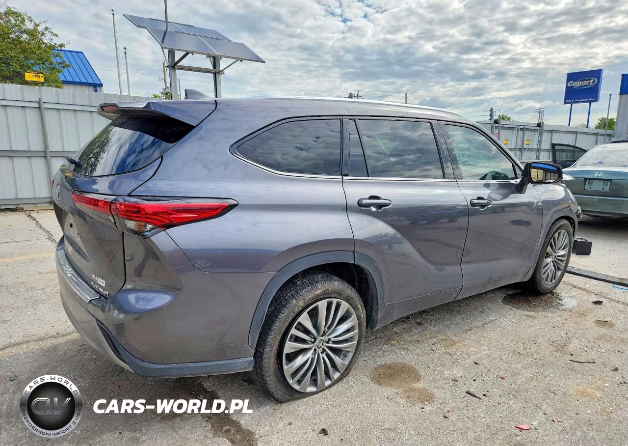 2021 Toyota Highlander Platinum VIN:5TDFZRAH7MS070736 - 3