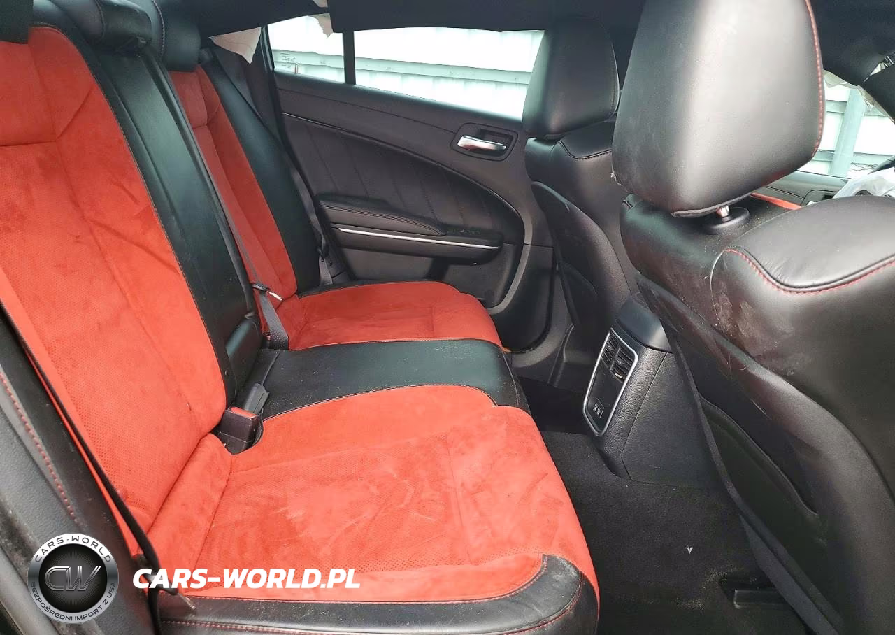 2023 Dodge Charger Scat Pack VIN:2C3CDXGJ8PH625135 - 10