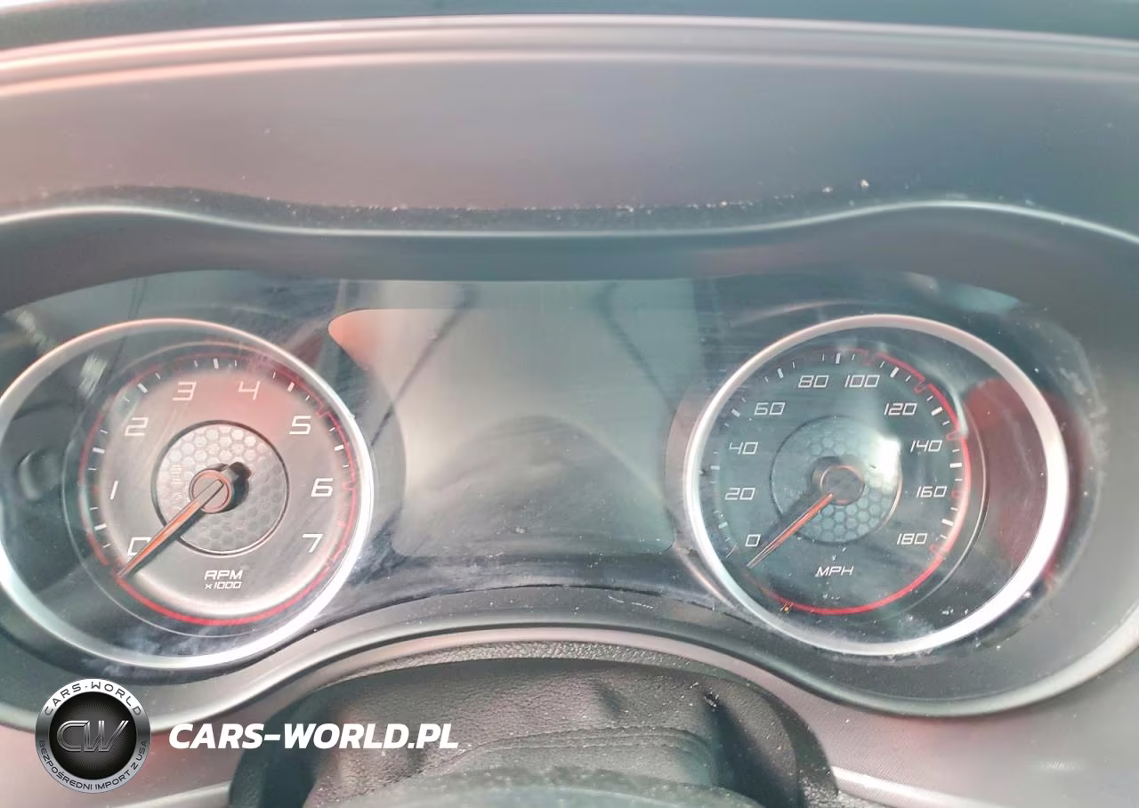2023 Dodge Charger Scat Pack VIN:2C3CDXGJ8PH625135 - 9