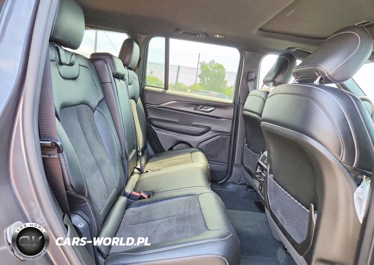 2024 Jeep Grand Cherokee Laredo VIN:1C4RJHAGXRC255054 - 11