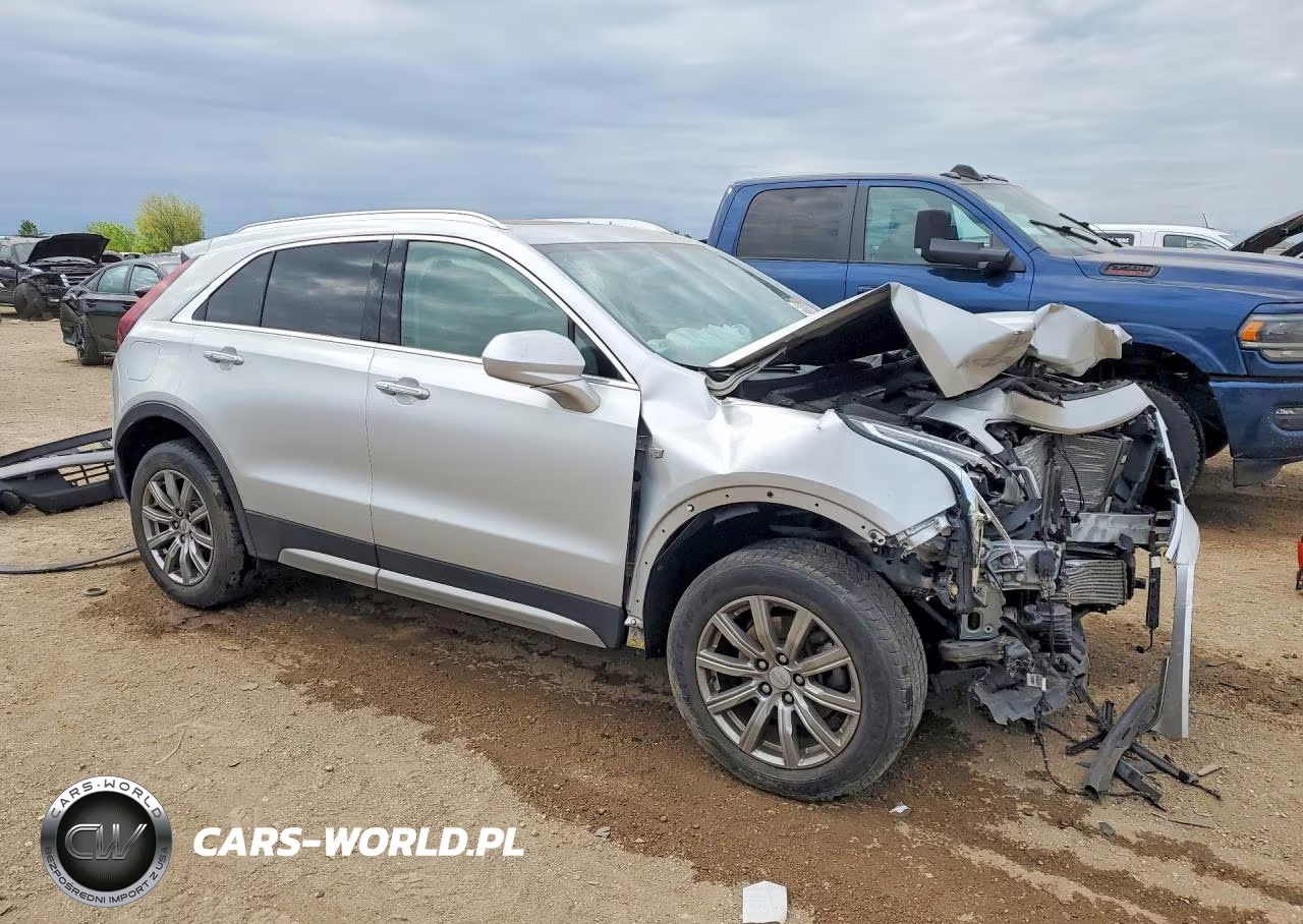 2019 Cadillac Xt4 Premium Luxury VIN:1GYFZDR40KF144736 - 4