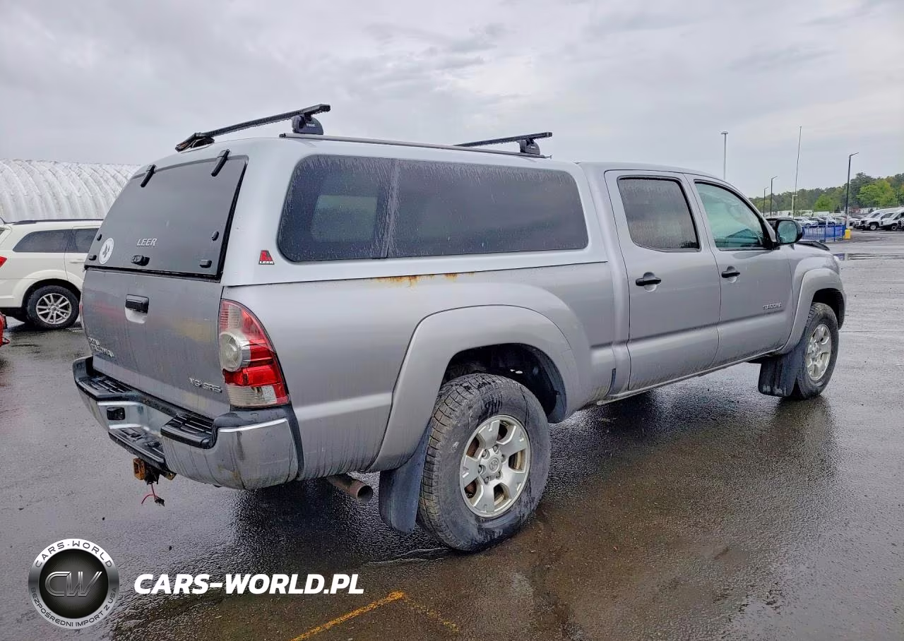 2014 Toyota Tacoma V6 VIN:3TMMU4FN5EM070811 - 3