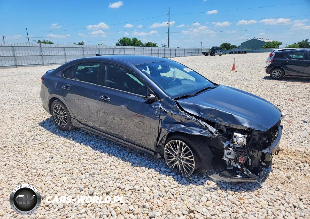2024 Kia Forte Gt Line VIN:3KPF54AD4RE787771 - 4