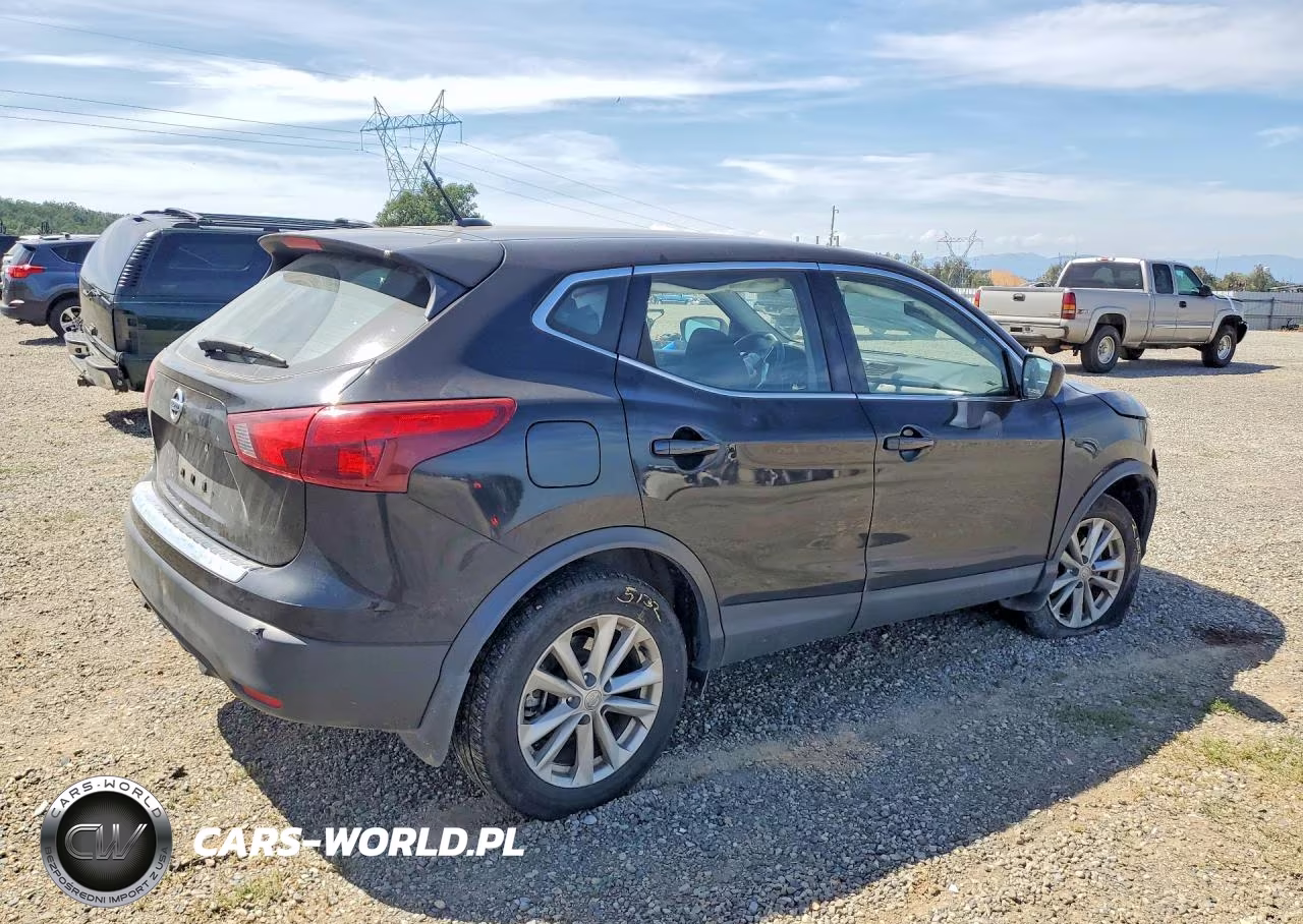 2018 Nissan Rogue Sport S VIN:JN1BJ1CPXJW190170 - 3