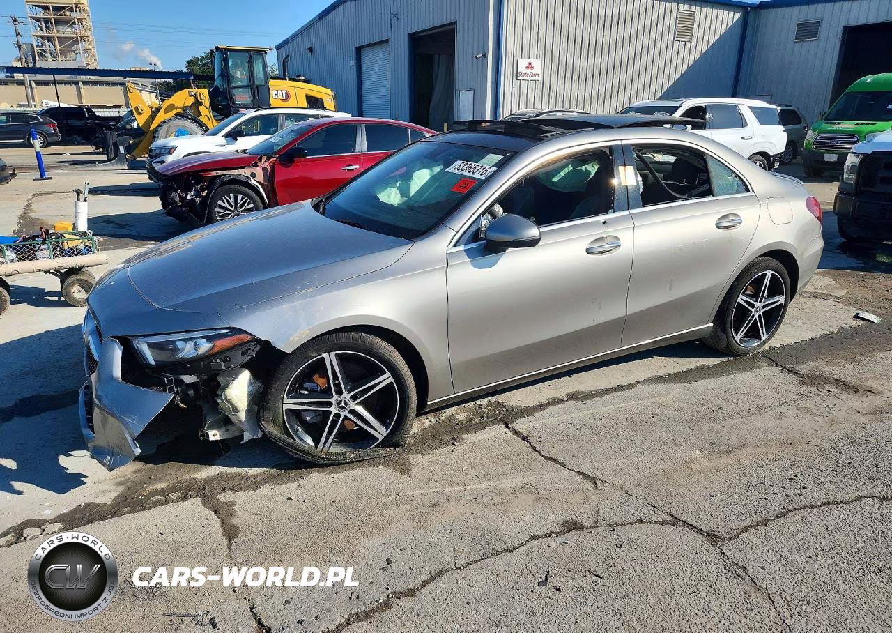2020 Mercedes-Benz A 220 – zdjęcie 1 z 12