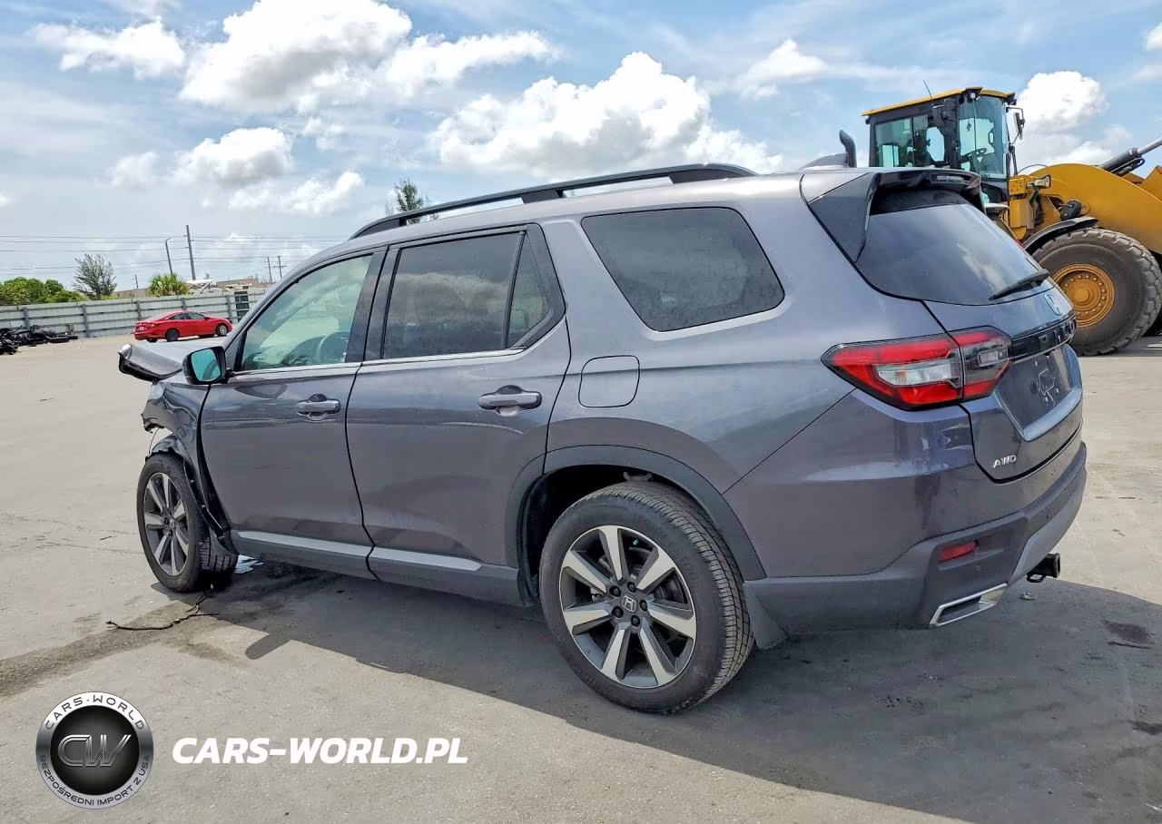 2025 Honda Pilot Touring VIN:5FNYG1H73SB032659 - 2