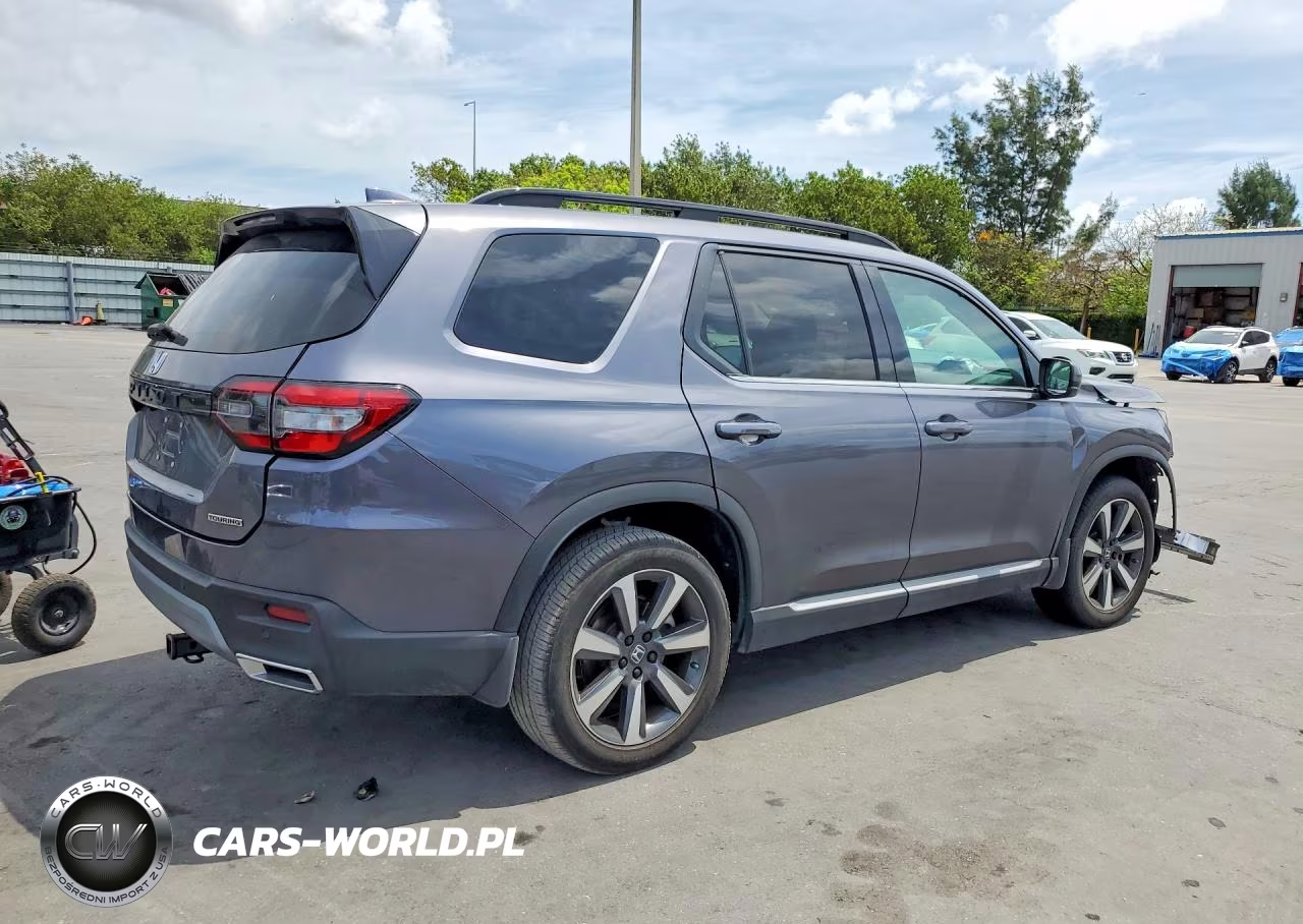 2025 Honda Pilot Touring VIN:5FNYG1H73SB032659 - 3