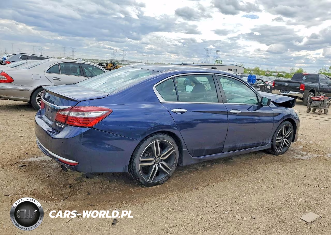 2017 Honda Accord Sport Special Edition VIN:1HGCR2F13HA000564 - 3