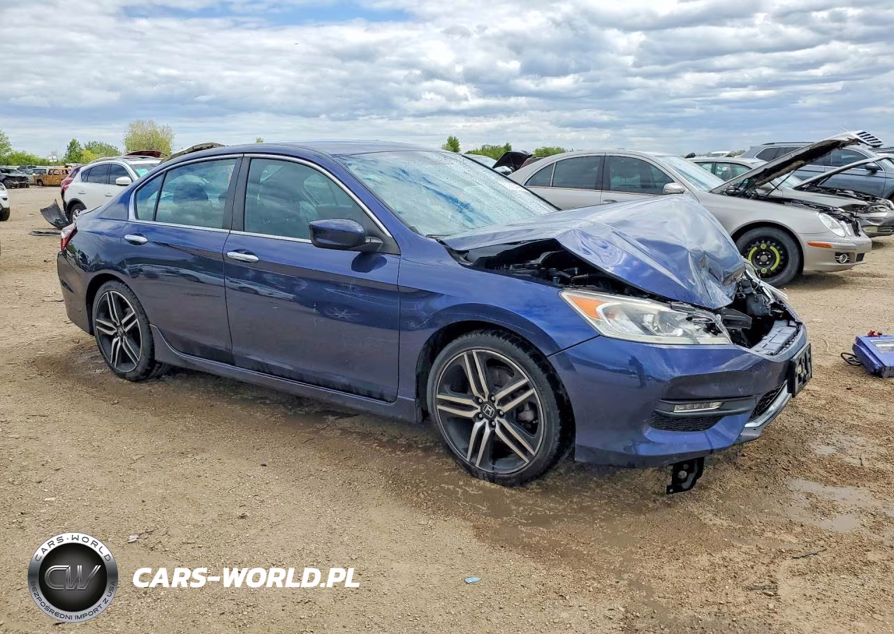 2017 Honda Accord Sport Special Edition VIN:1HGCR2F13HA000564 - 4