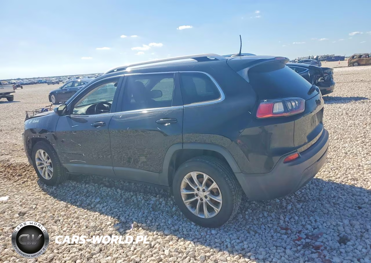 2019 Jeep Cherokee Latitude VIN:1C4PJLCB9KD221523 - 2