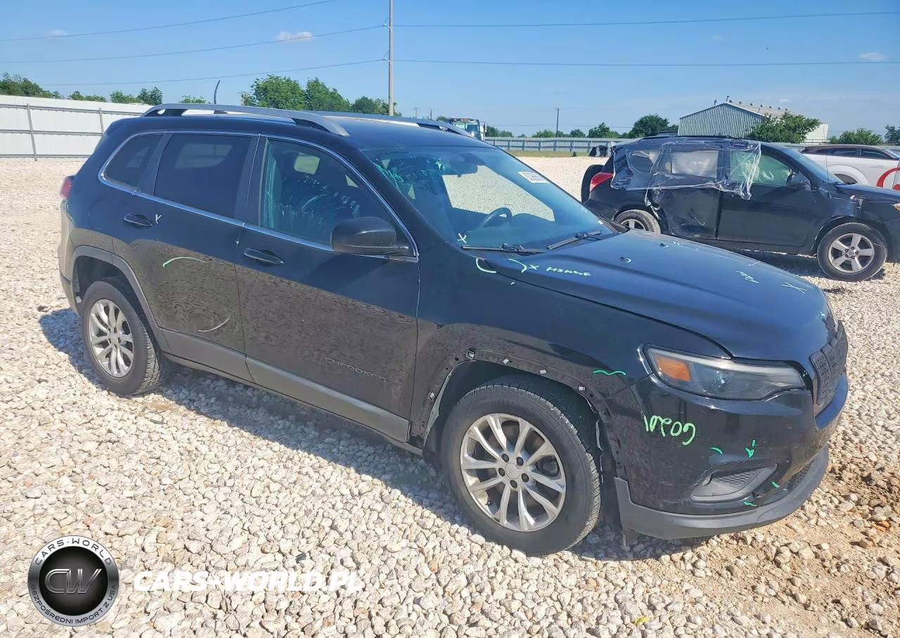 2019 Jeep Cherokee Latitude VIN:1C4PJLCB9KD221523 - 4