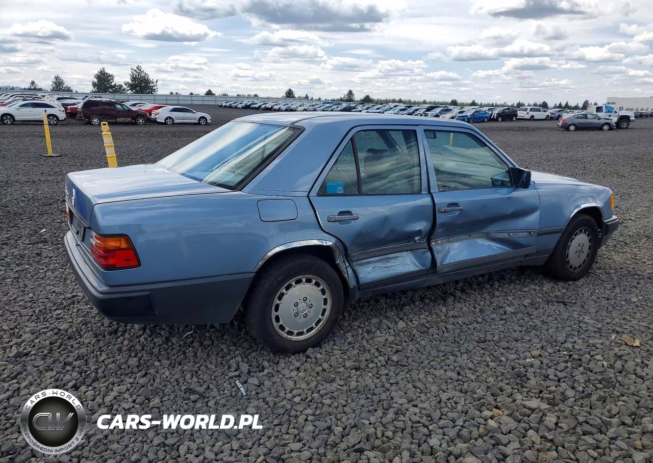1988 Mercedes-Benz 260 E VIN:WDBEA26D3JA697165 - 3