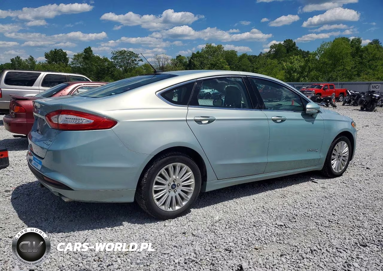 2013 Ford Fusion Se Hybrid VIN:3FA6P0LU4DR184827 - 3