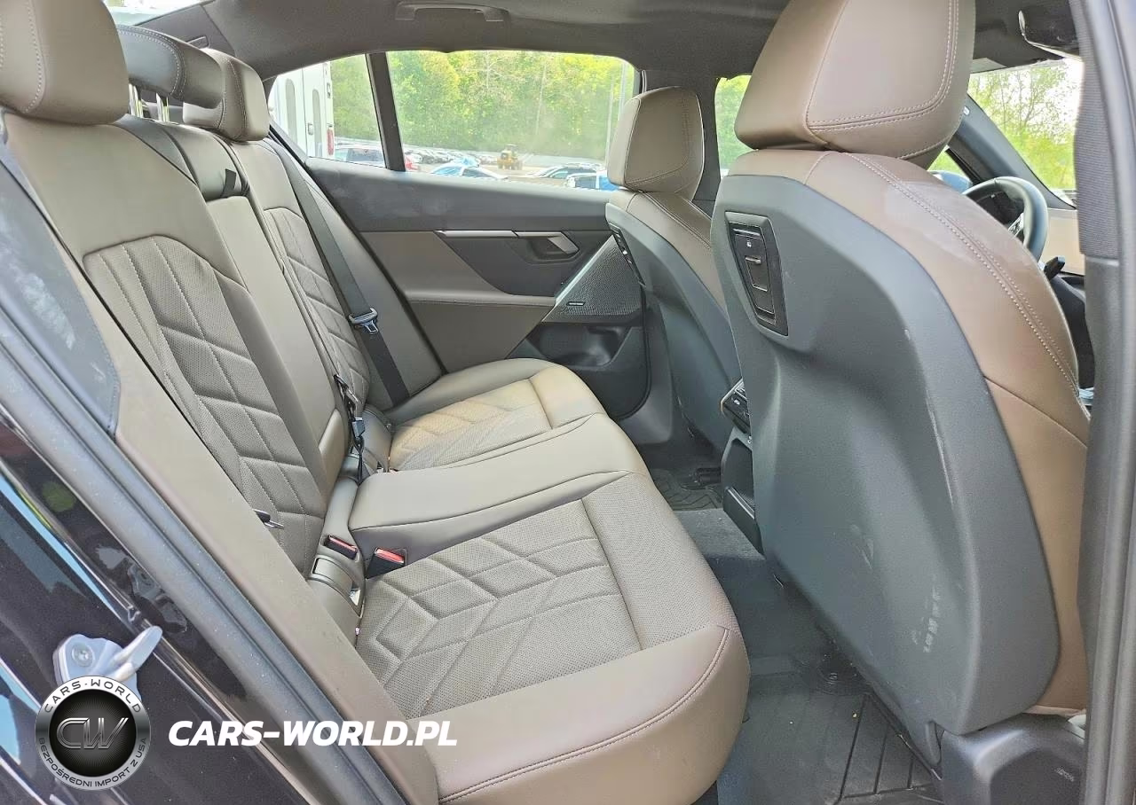 2025 BMW 530 Xi VIN:WBA53FJ08SCU29075 - 10