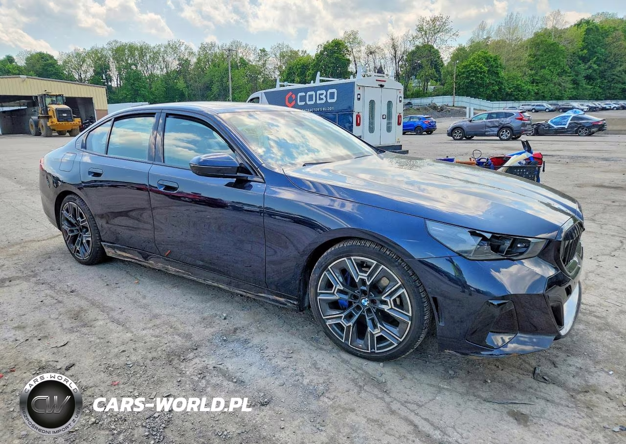 2025 BMW 530 Xi VIN:WBA53FJ08SCU29075 - 4