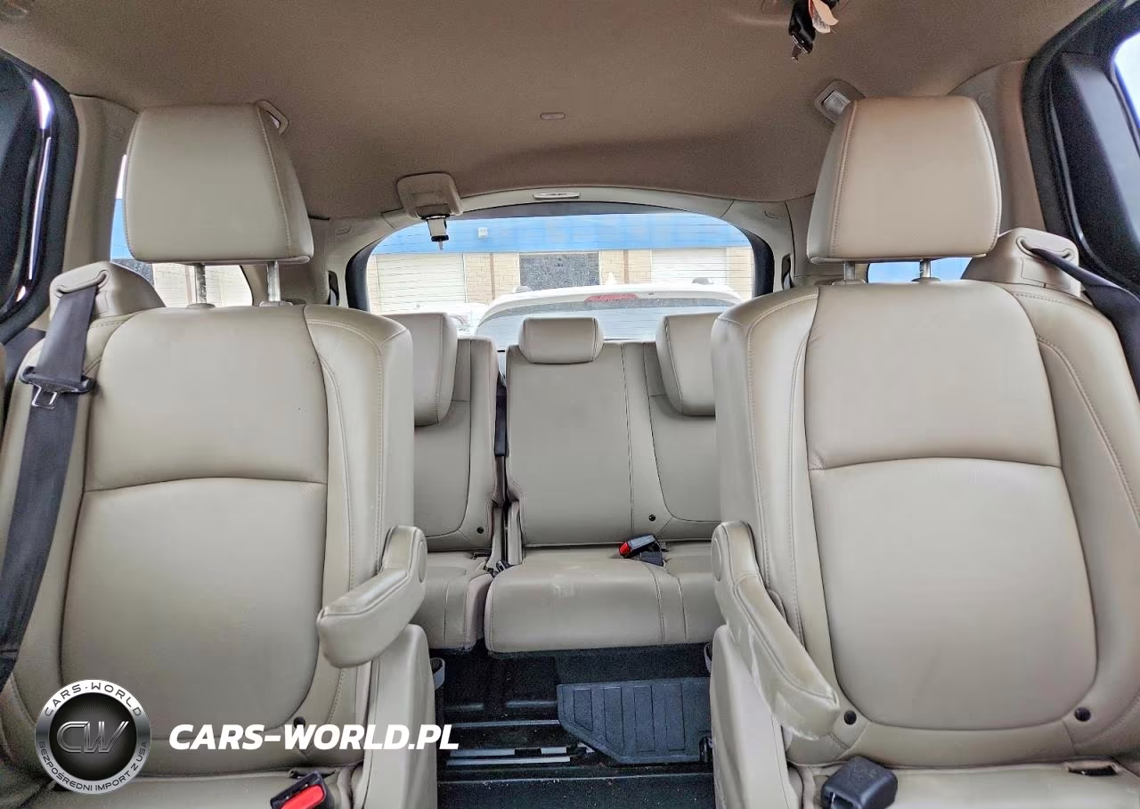 2018 Honda Odyssey Elite VIN:5FNRL6H94JB091877 - 10
