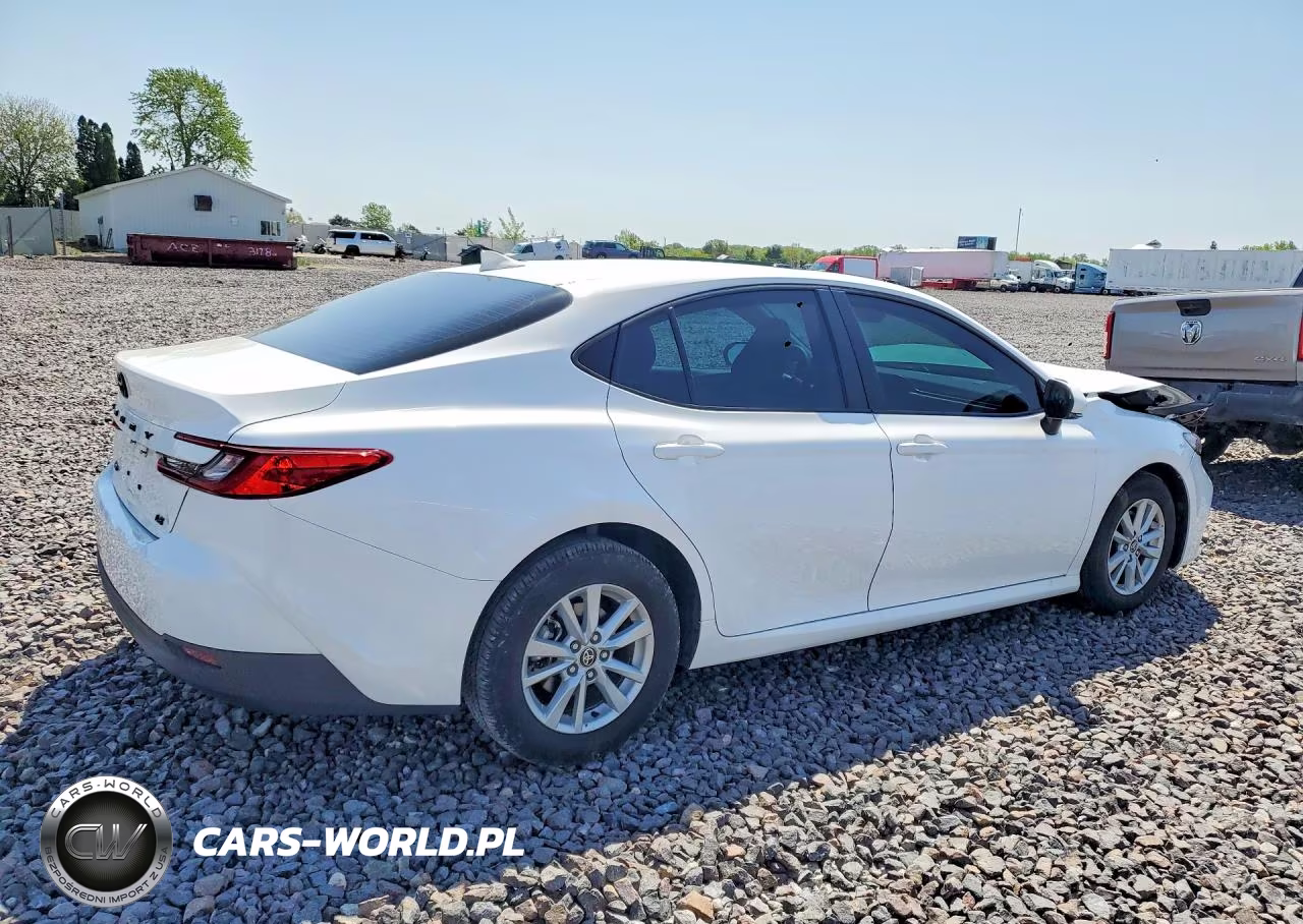 2025 Toyota Camry Le VIN:4T1DAACKXSU649541 - 3
