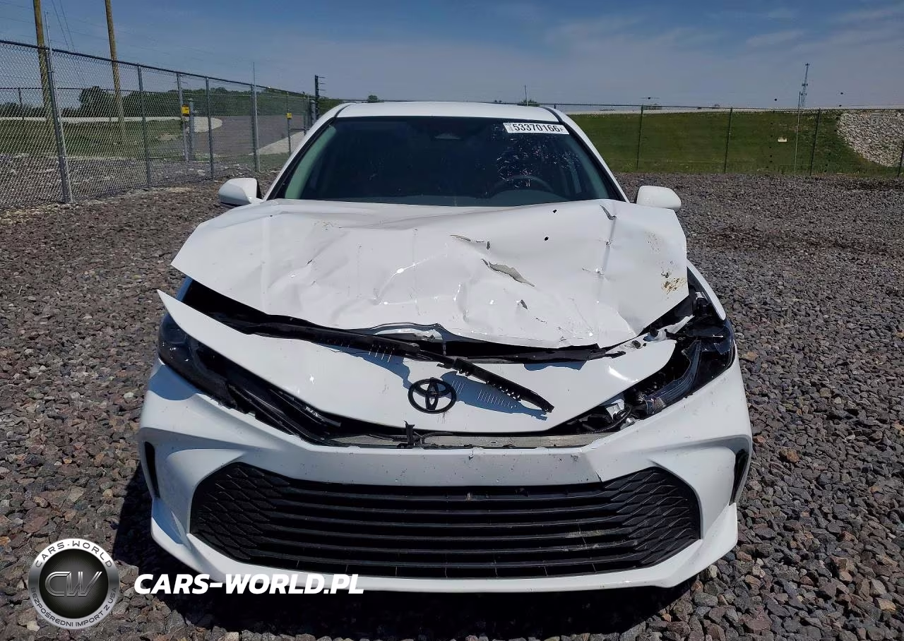 2025 Toyota Camry Le VIN:4T1DAACKXSU649541 - 5